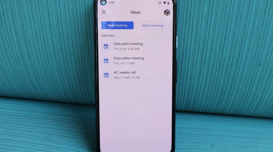 نسخه اندروید اپلیکیشن Google Meet از بک گراندهای فان و دلخواه کاربر پشتیبانی می کند