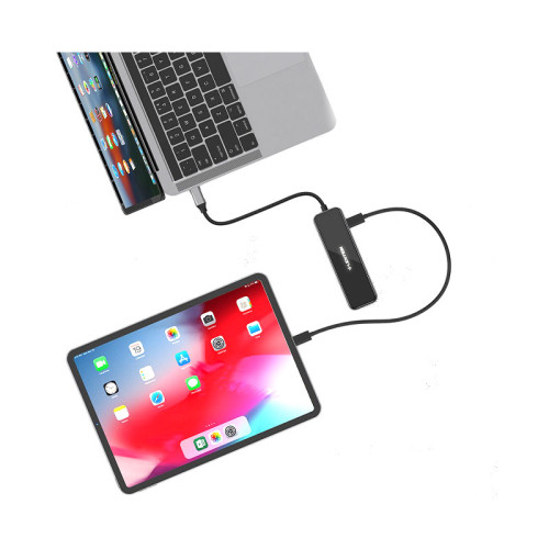 هاب لنشن Lention CE35 USB-C 6 Port از طریق رابط USB-C به کامپیوتر یا لپ تاپ متصل می شود.