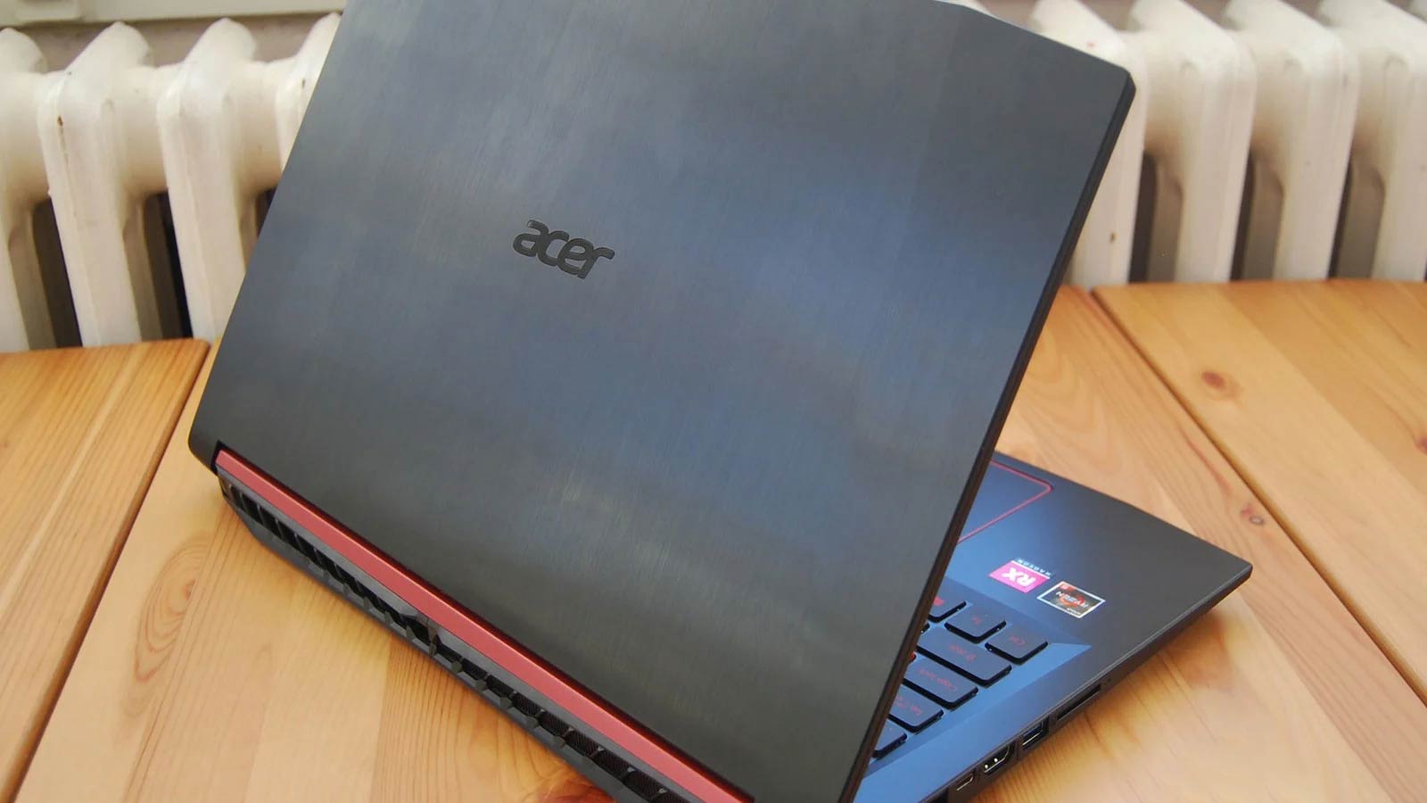 با لپ تاپ گیمینگ و اقتصادی Acer Nitro 5 بیشتر آشنا شوید