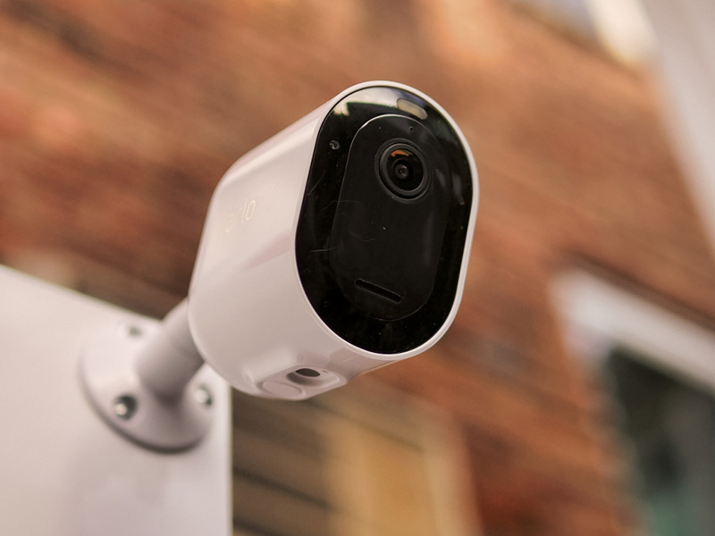 دوربین مدار بسته Arlo Pro 4 – نصب، راه اندازی و استفاده فوق العاده آسان