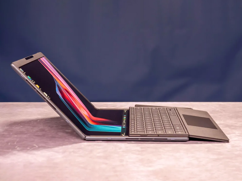 9. لپ تاپ اچ پی HP Spectre Foldable 17: بهترین لپ تاپ تاشونده 2024