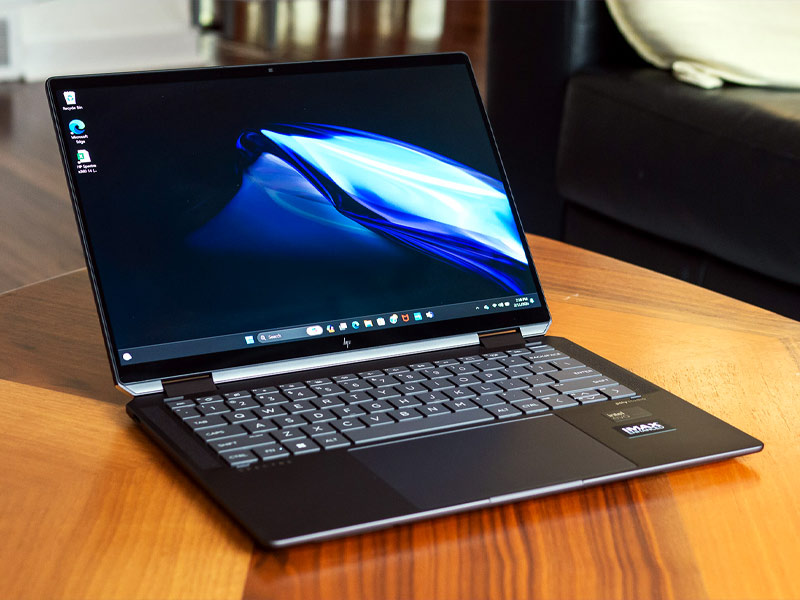 3. لپ تاپ اچ پی HP Spectre x360 14 (2024): بهترین لپ تاپ قابل تبدیل 2024