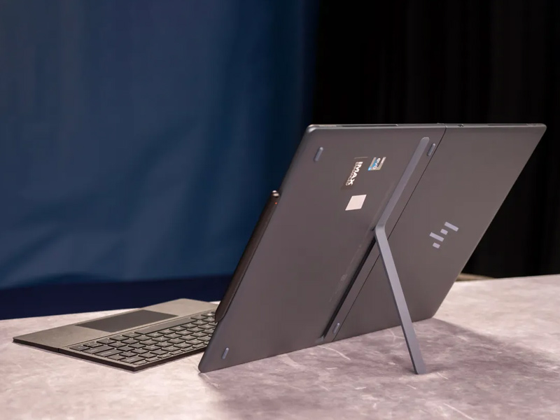 معرفی لپ تاپ اچ پی HP Spectre Foldable 17، بهترین لپتاپ تاشو 2024