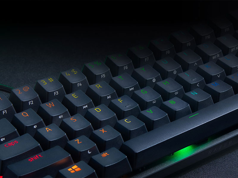 Razer Huntsman Mini، یک کیبورد جمع و جور و حرفه ای!