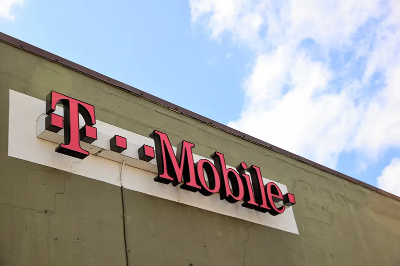 صدها فروشگاه T-Mobile به زودی می توانند تلفن ها را تعمیر کنند