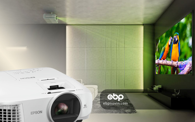 طراحی و کیفیت تصویر ویدئو پروژکتور Epson TW5600
