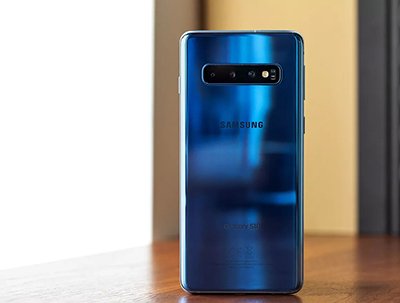 صفحه نمایش و دوربین گوشی سامسونگ Galaxy S10